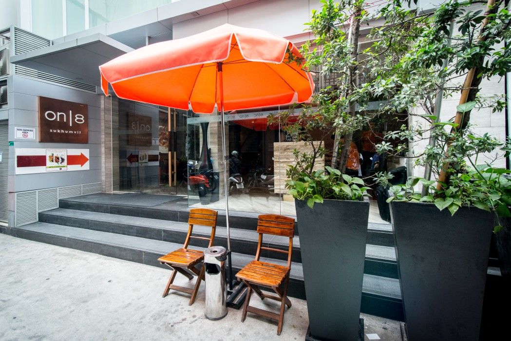 Hotel On 8 Sukhumvit Nana Bangkok By Compass Hospitality Exterior foto